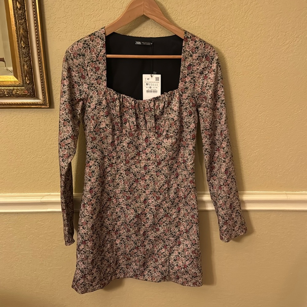 Zara floral mini dress long sleeve square ruched neck Sz large
